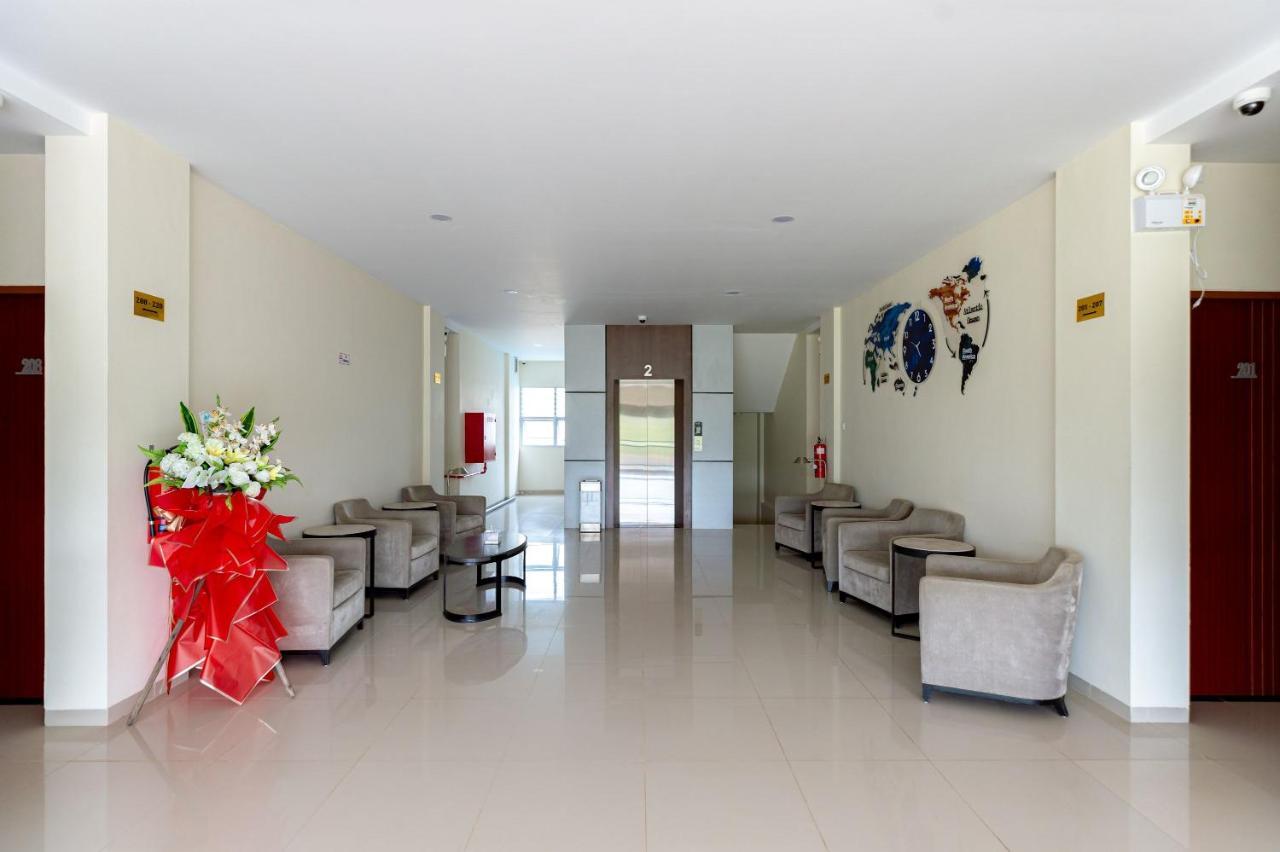Reddoorz Plus At Komplek Abc Batu Aji Batam Kubuk Екстер'єр фото